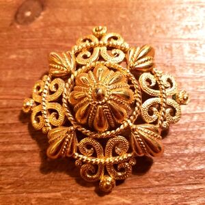 Vintage Gold Trifari Domed Filigree Brooch